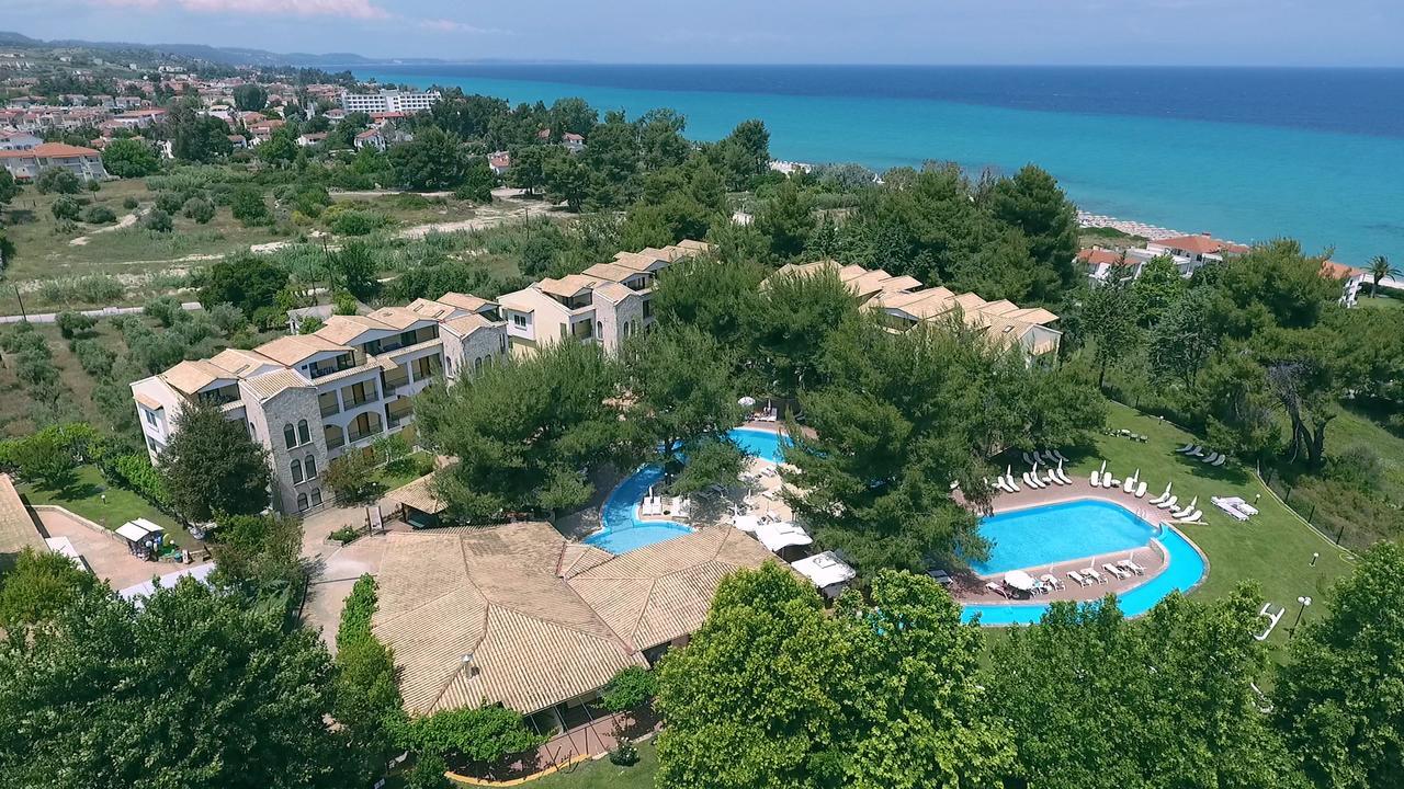 Lesse Hotel Ханиоти Екстериор снимка